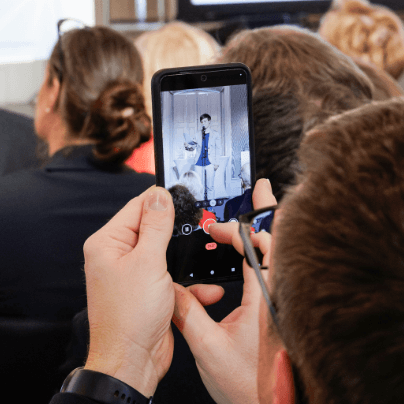 Auszeit – Erholungswochen für pflegende Angehörige und Menschen mit Demenz. Moderation: Melitta Varlam